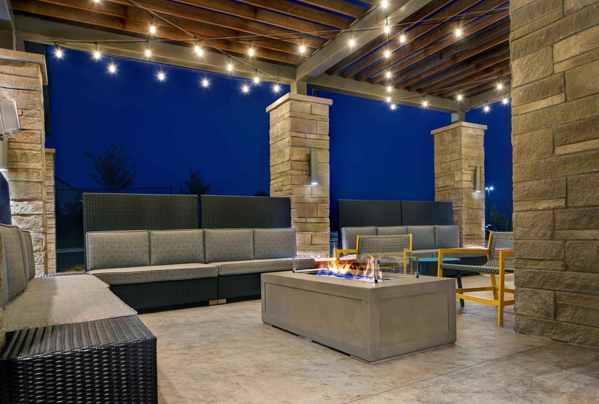 Arden Home2 Suites By Hilton Asheville Airport מראה חיצוני תמונה